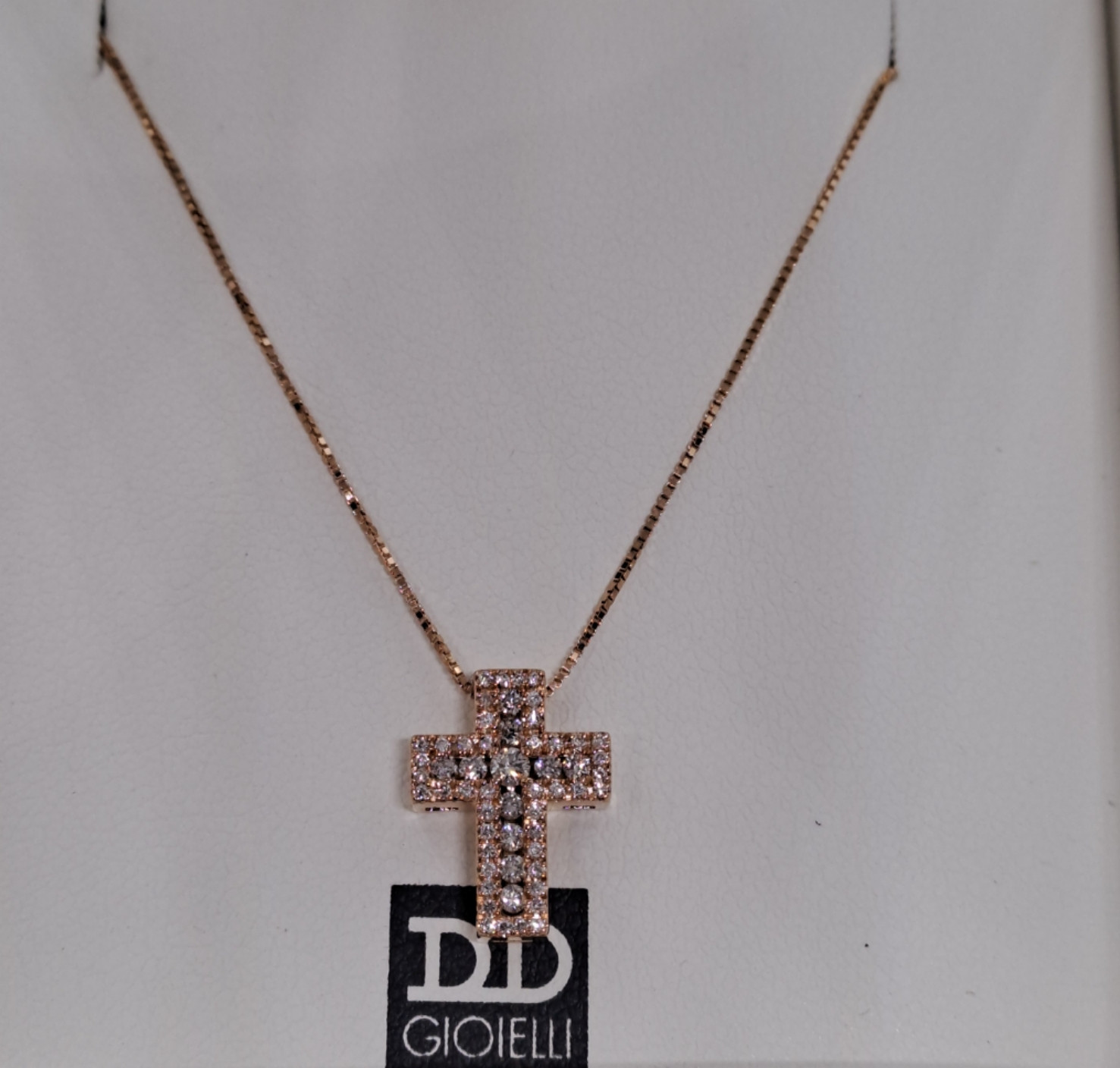 Croce donna in oro rosa 750 e diamanti — eShopping Salerno