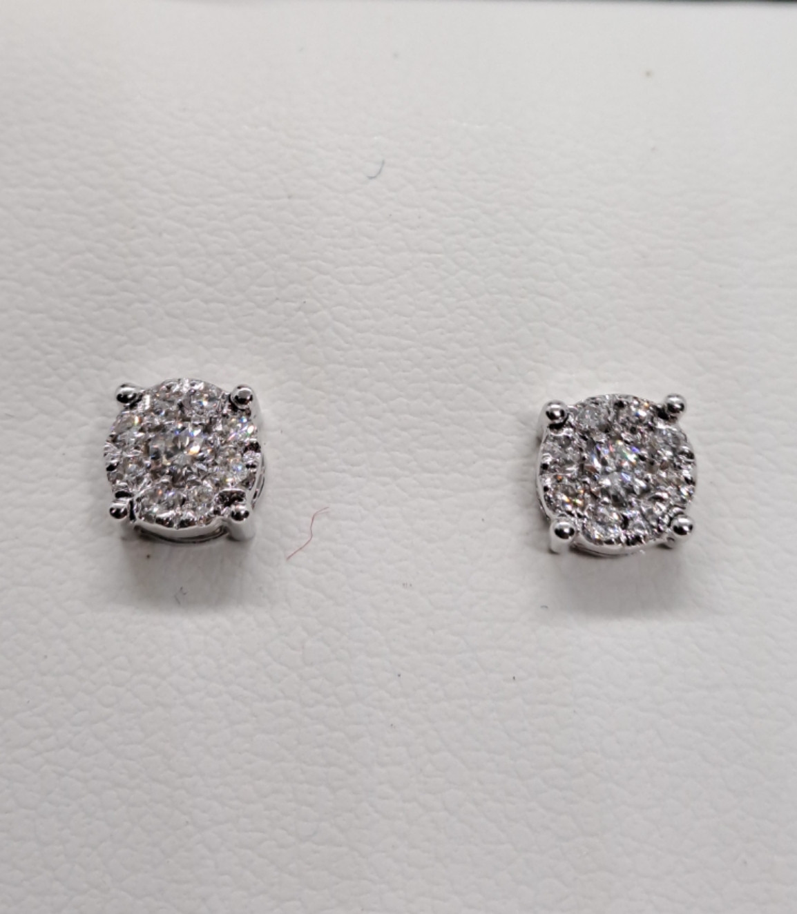 Orecchini in oro bianco e diamanti — eShopping Salerno